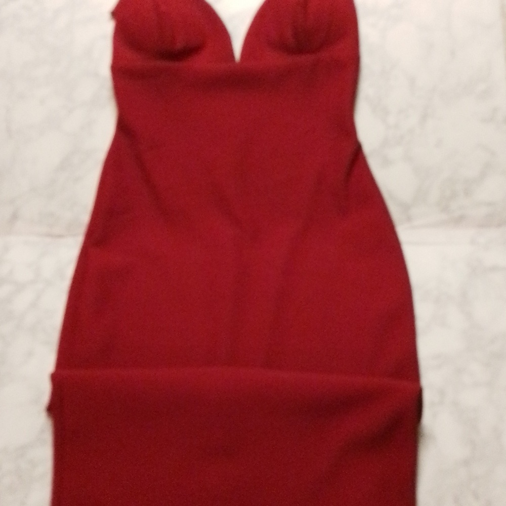 Hot Miami Styles Coral Red V Neckline Knee Length Dress - Large